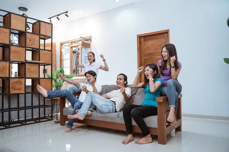 How Living in a PG Can Enhance Your Social Life in Mumbai